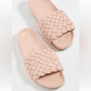 DEAL OF THE DAY! LOEFFLER RANDALL Sonnie Woven Sandal